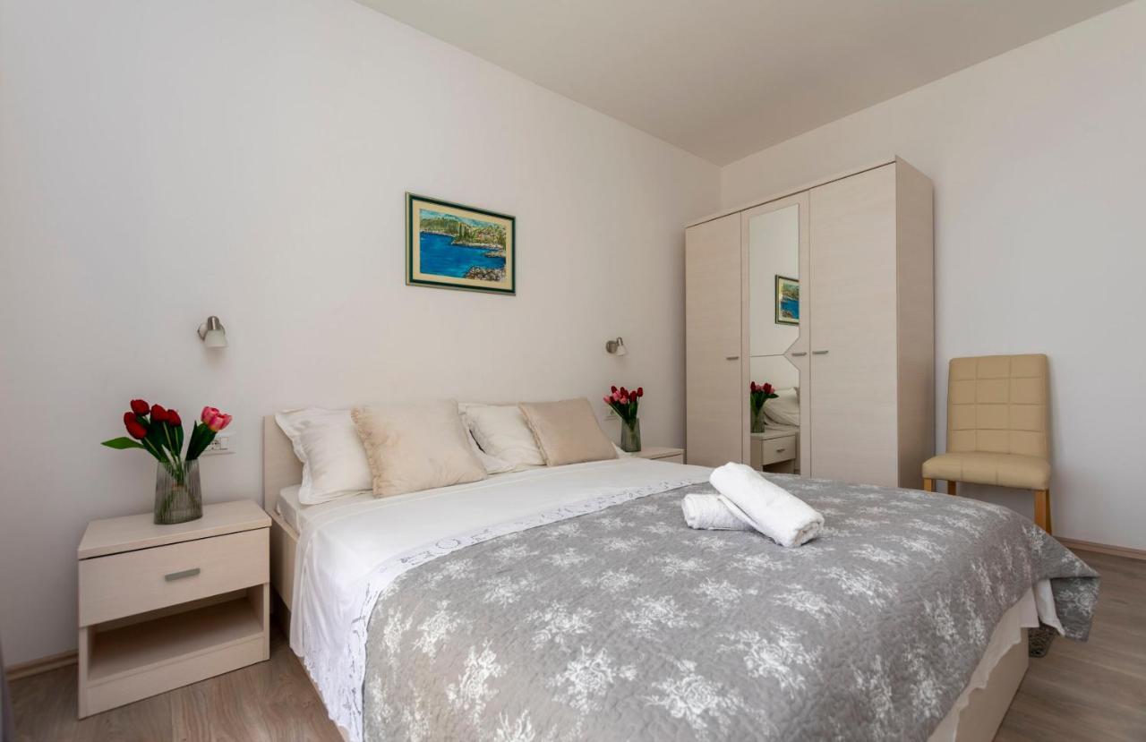 Apartments Beach Dream Mimice Exterior photo